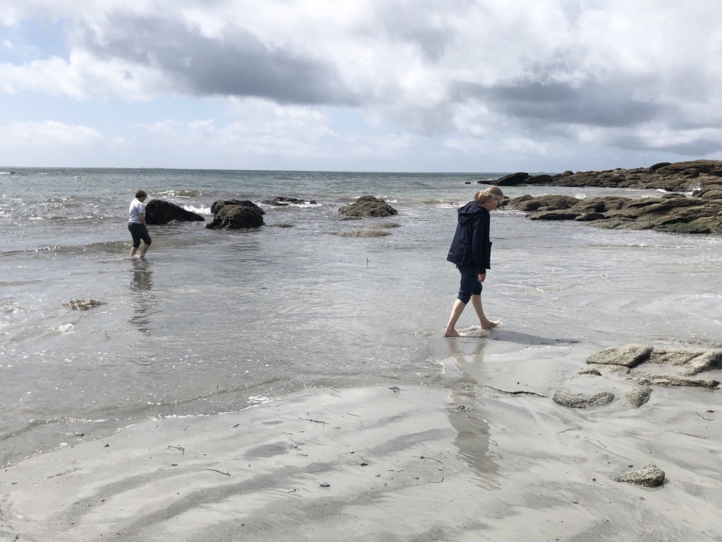 Deux audacieuses ont osé mettre leurs pieds dans l'Atlantique !