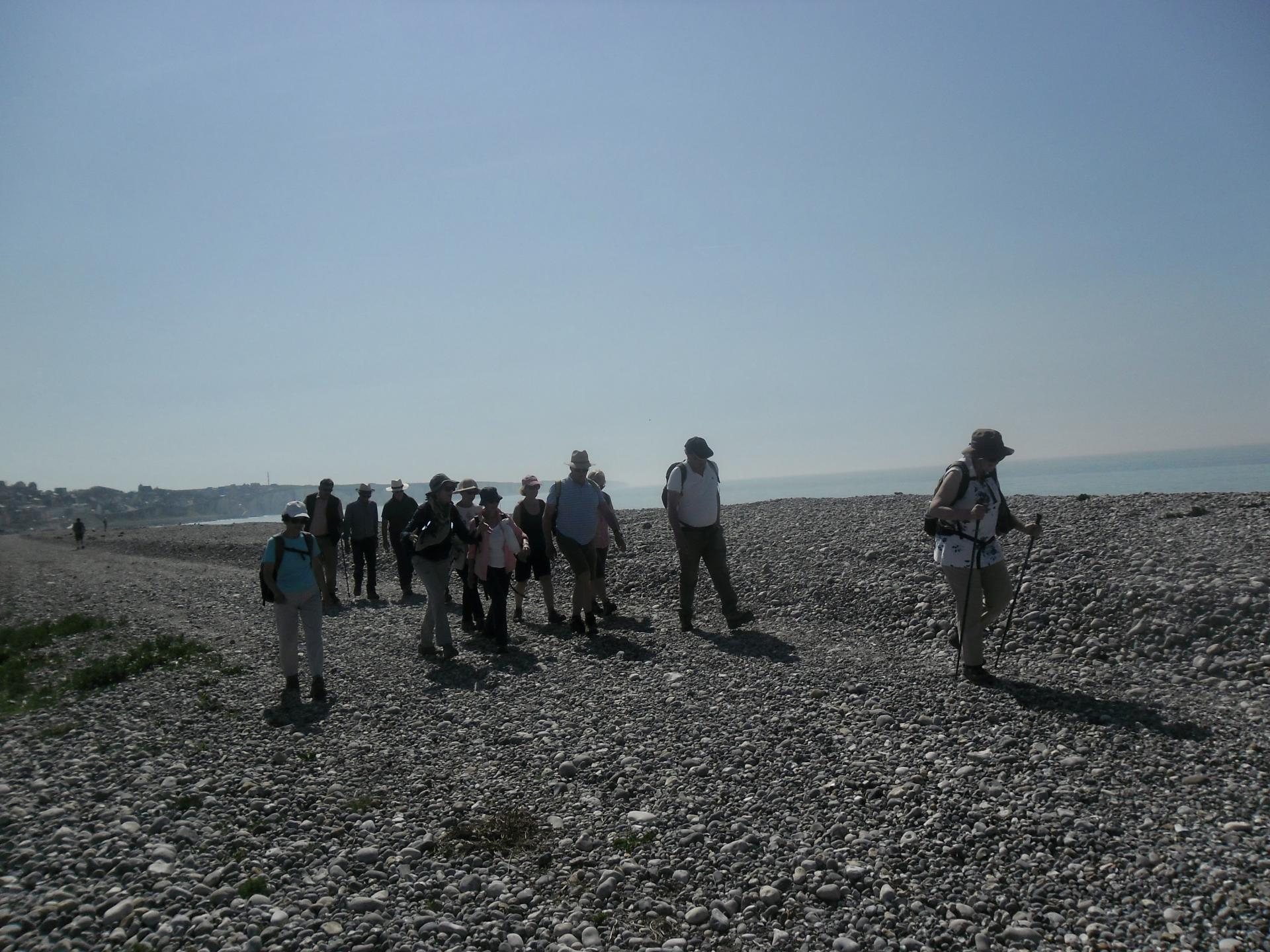 Départ de la randonnée de l'après midi en bord de mer et autour des étangs d'ONIVAL