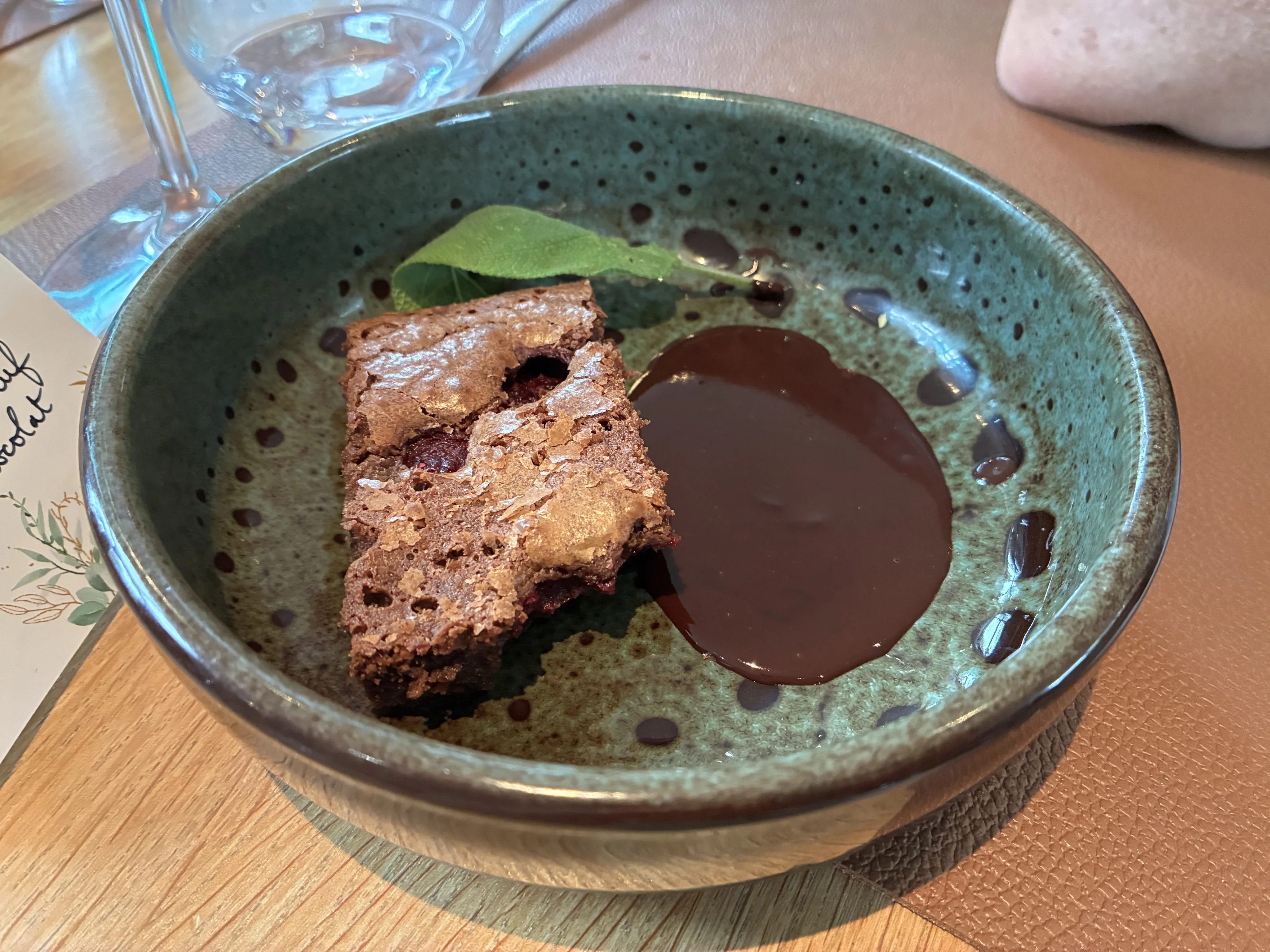 Moelleux chocolat framboises.Tout était bon, l'accueil et le service sympathiques !