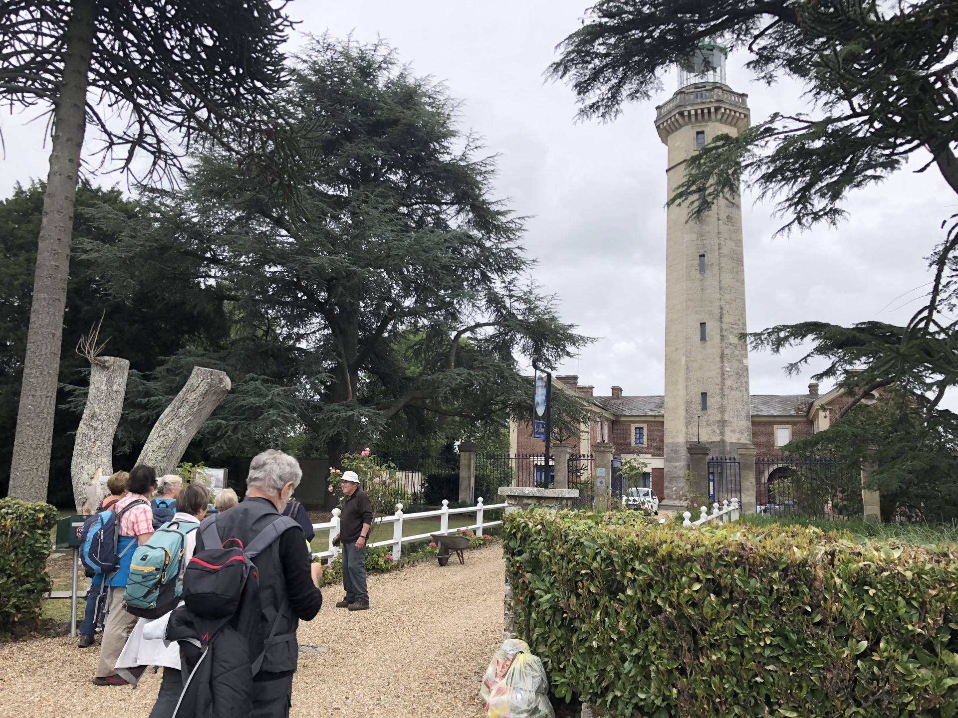 Ancien phare de Fatouville , reconverti en chambres d' hôtes