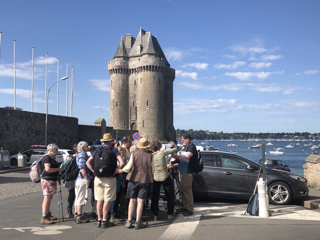 deuxième jour : nous retrouvons notre guide  Laure à la tour Solidor à Saint Malo