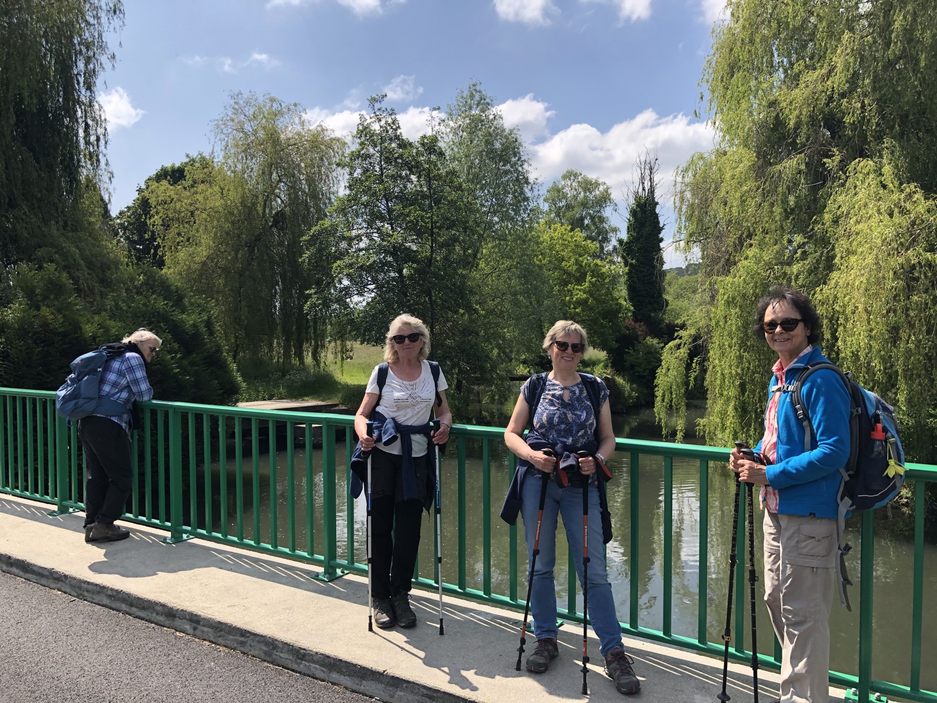 Après une descente vers le château de la Cour, nous rejoignons la Risle