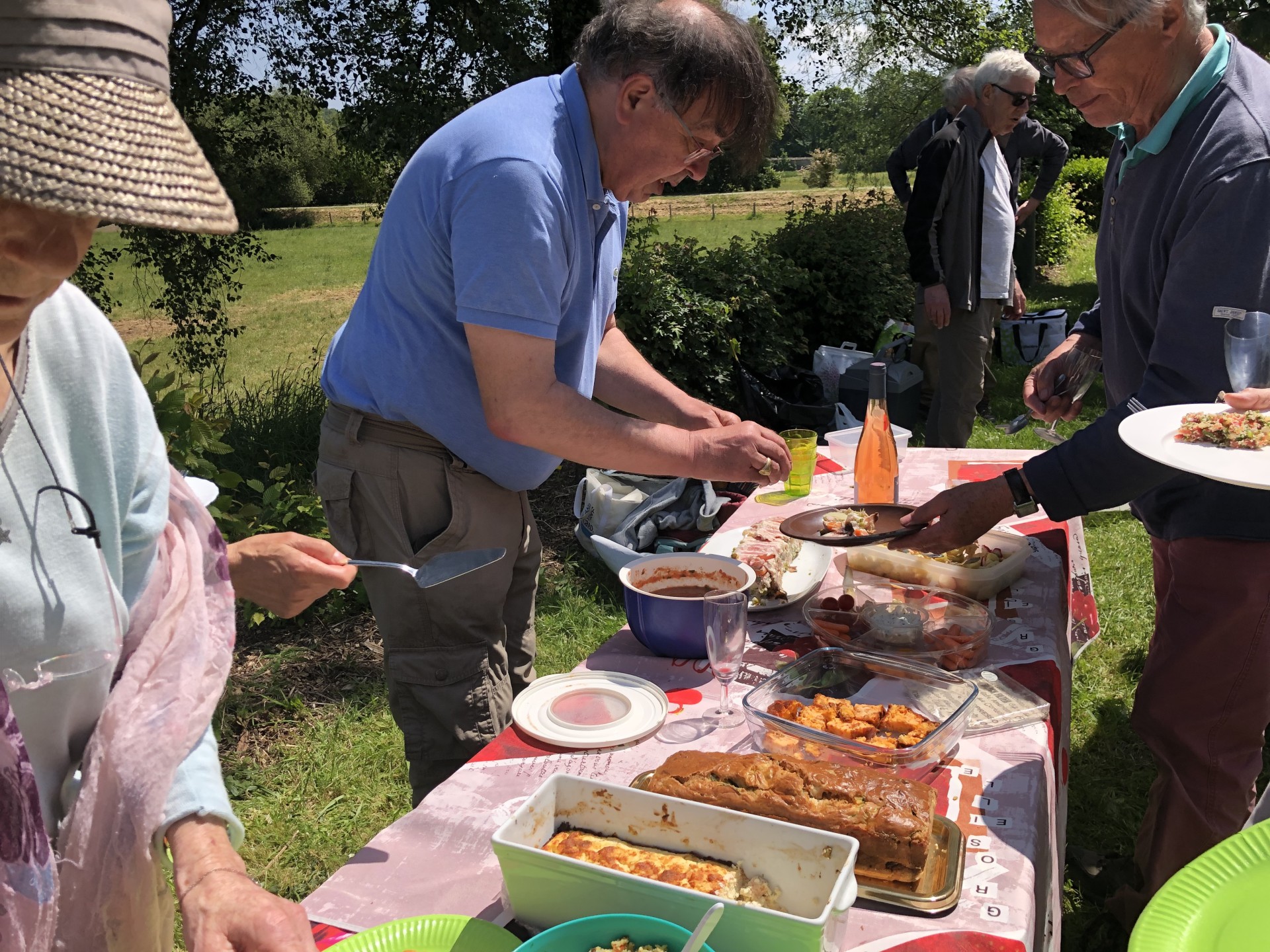 Buffet d'excellents plats préparés par nos cuisiniers et cuisinières !