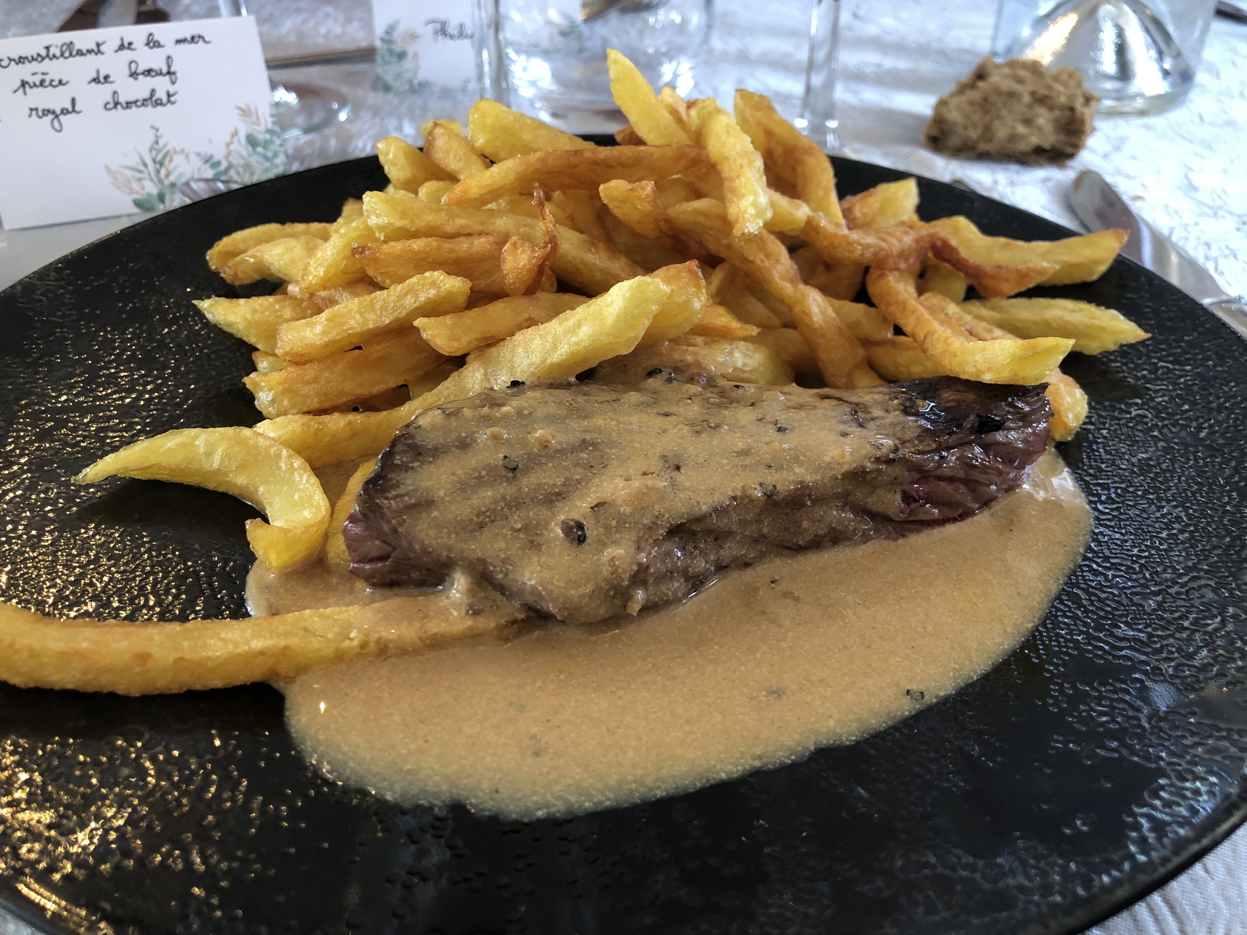 Pièce de boeuf sauce poivre, frites