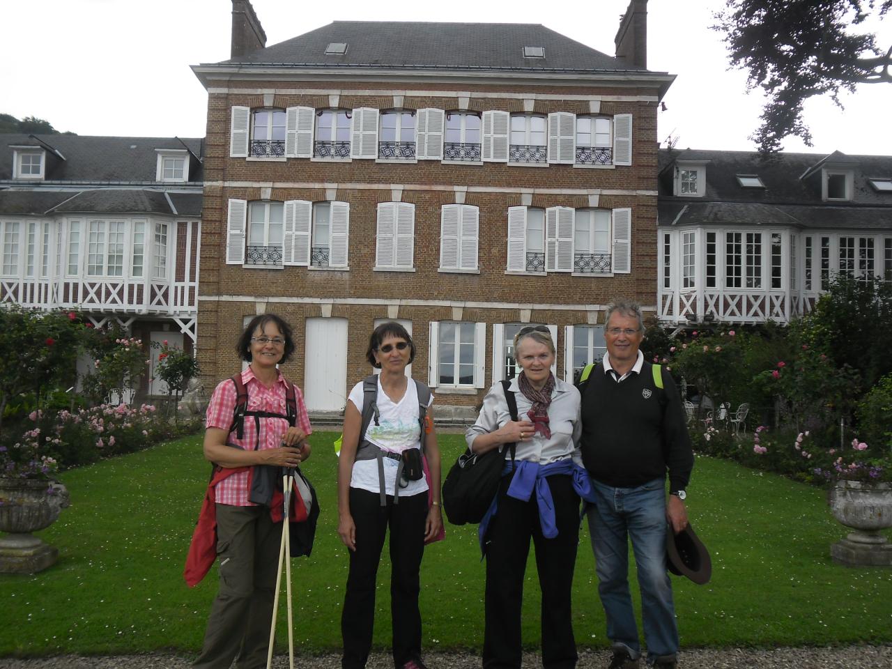 Devant la maison Vacquerie devenue Musée Victor HUGO