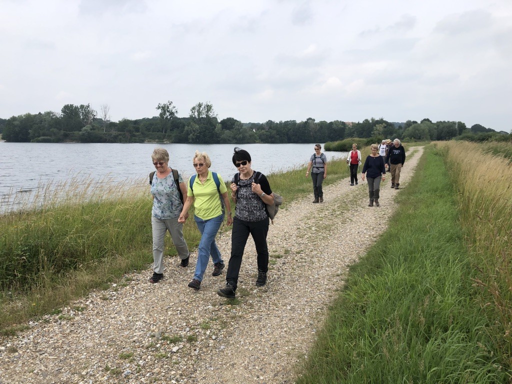 ....pour longer le lac de Jumieges et retrouver les bords de Seine. Fin de la journée.