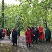Avant l'AG, randonnée à partir de Bosc Guerard, sous la pluie...