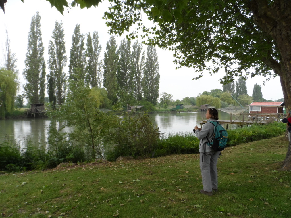 Jocelyne admire les carrelets