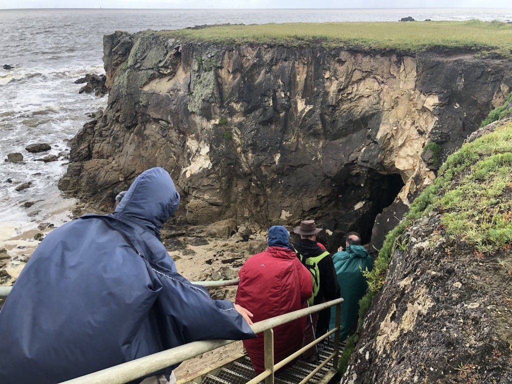 ...et une descente à la grotte des Korrigans.